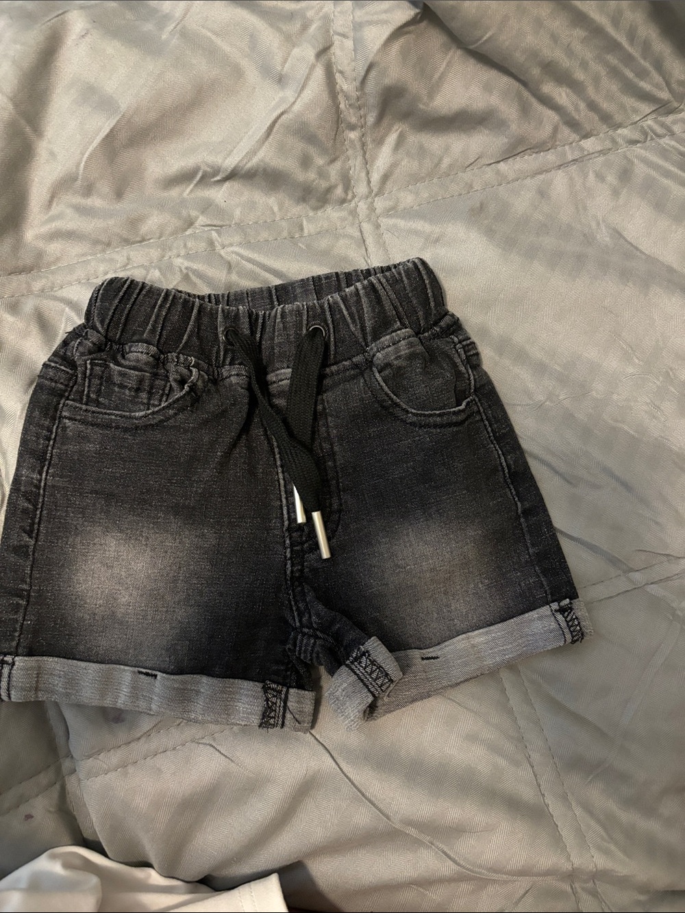 Little bipsy black denim shorts stretchy